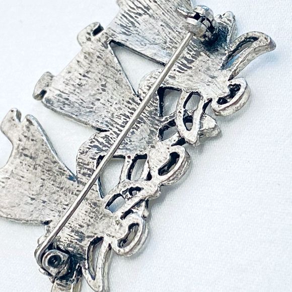 Breast Cancer Awareness Brooch Three Hand Holding Angels Donning Pink Scarves - Picture 7 of 8